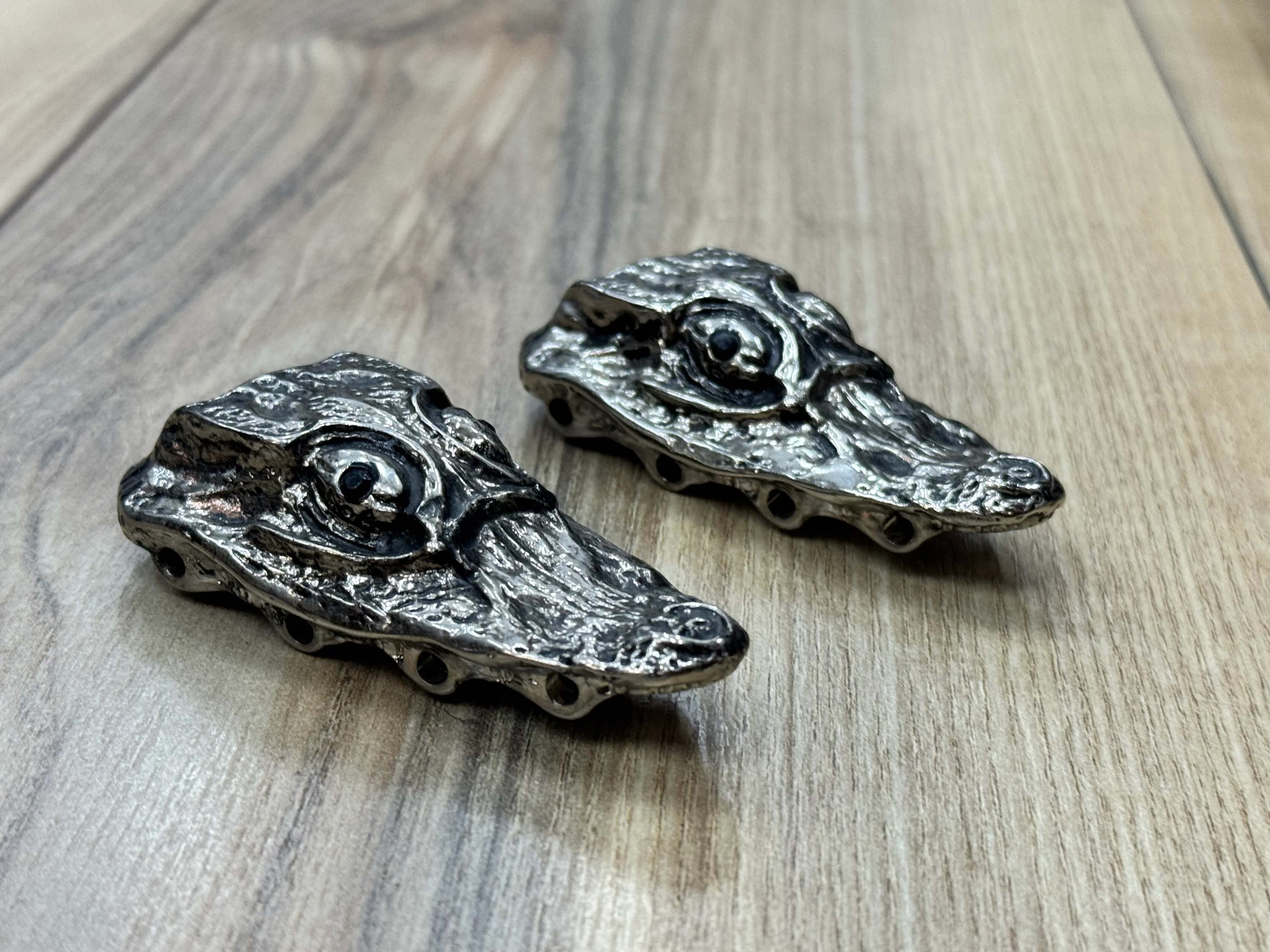 Mauri Alligator Head Half Jaw Lace Accessories - Image 10